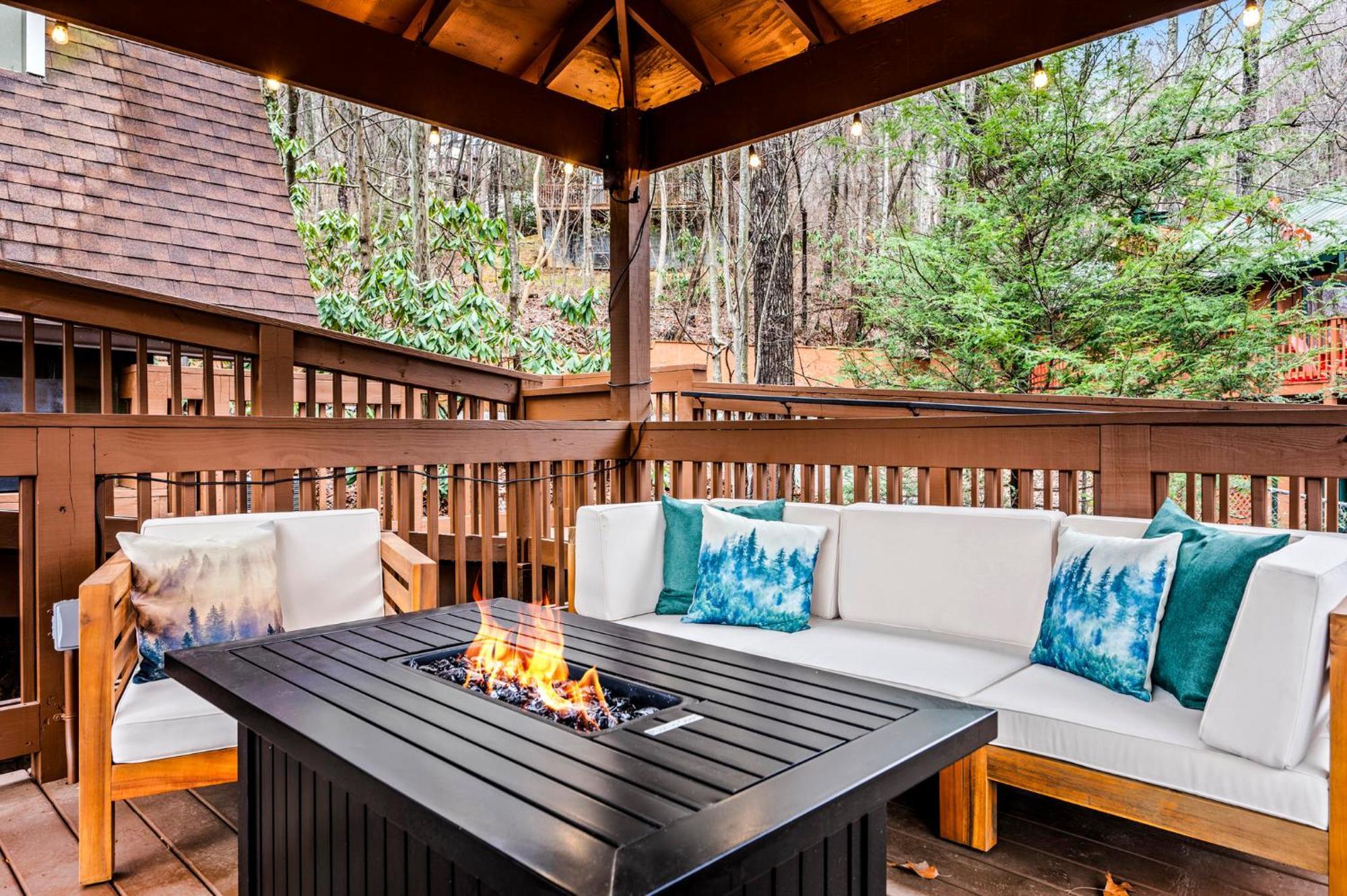 1Mile Downtown, Handicap Ramp, Hot Tub, Game Room Gatlinburg Exterior photo